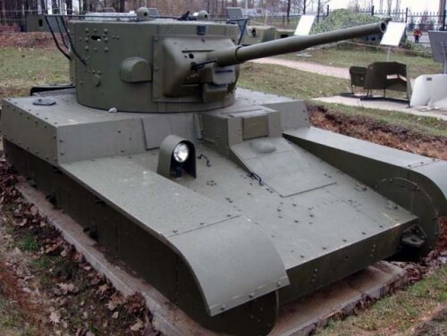 Министр культуры передал музею редкий танк