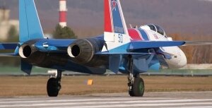 Минобороны опубликовало захватывающие кадры первых маневров "Русских витязей" на новых Су-35С