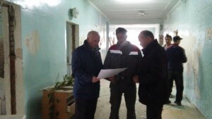 Глава сельского поселения Никольское и Руководитель Администрации провели рабочее совещание и посетили помещение амбулатории 
